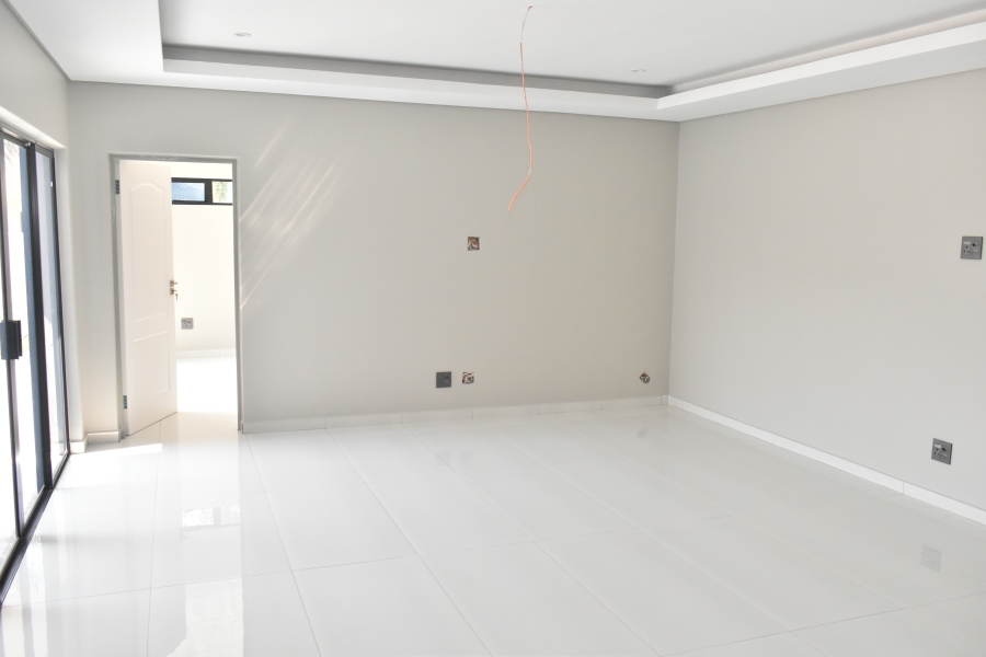 7 Bedroom Property for Sale in Silverwoods Country Estate Gauteng