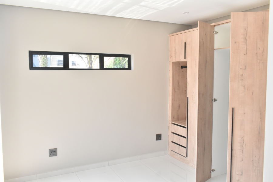 7 Bedroom Property for Sale in Silverwoods Country Estate Gauteng