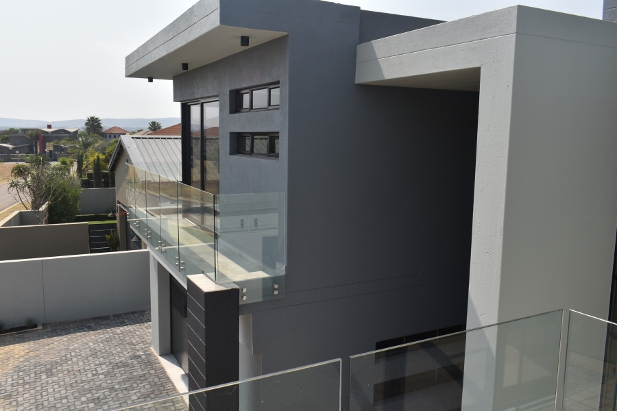 7 Bedroom Property for Sale in Silverwoods Country Estate Gauteng