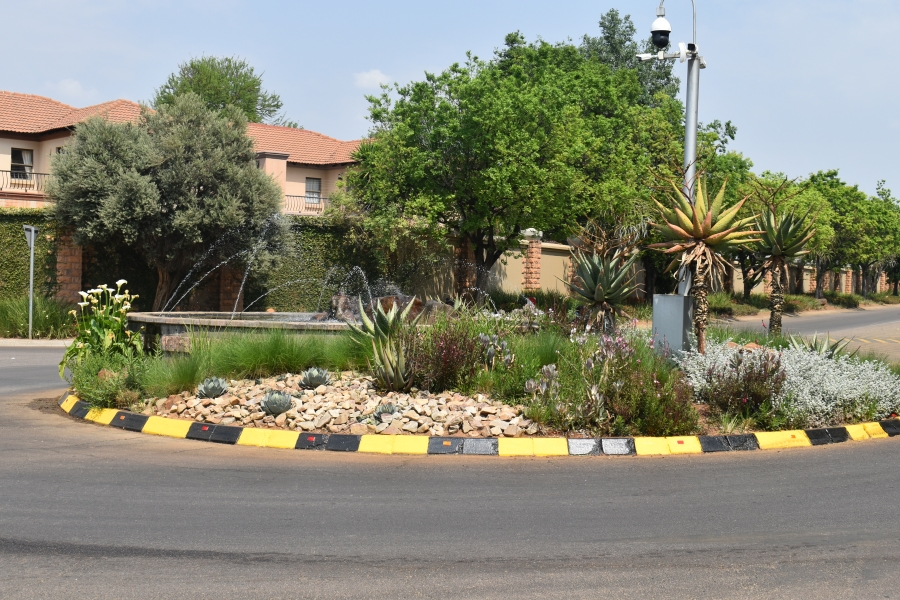 7 Bedroom Property for Sale in Silverwoods Country Estate Gauteng