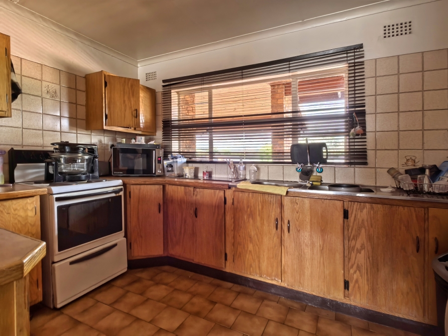 To Let 3 Bedroom Property for Rent in Fairland Gauteng