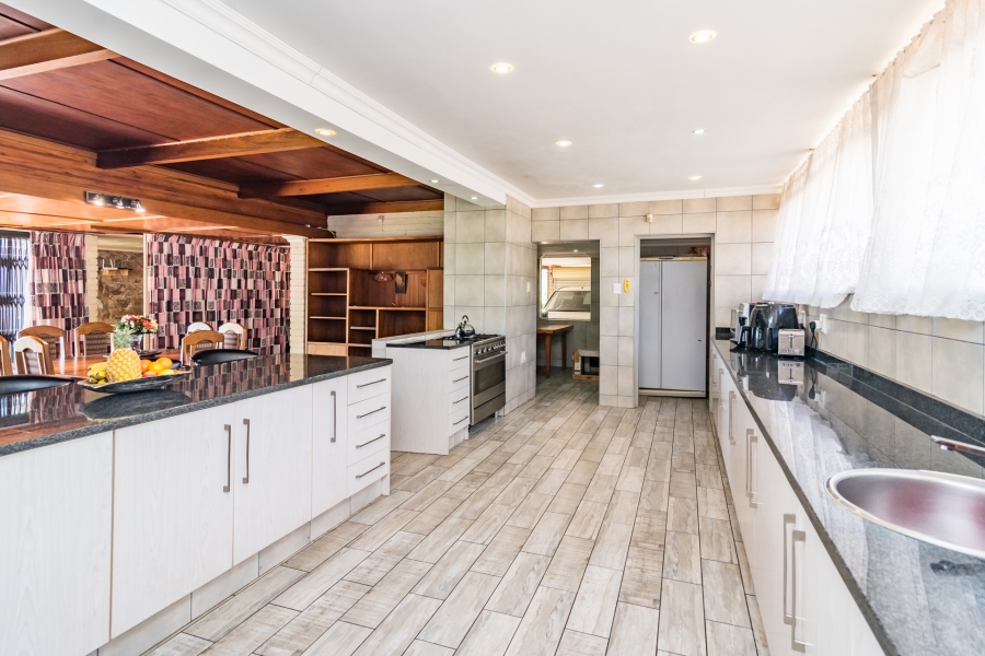 4 Bedroom Property for Sale in Monument Gauteng