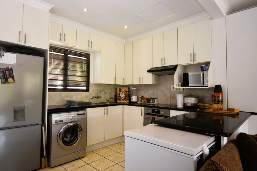 3 Bedroom Property for Sale in Northwold Gauteng