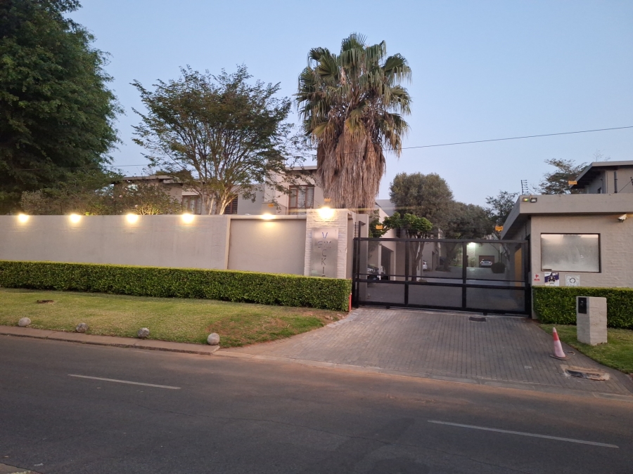 To Let 4 Bedroom Property for Rent in Morningside Gauteng