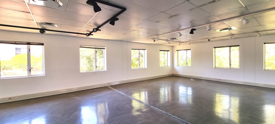 To Let commercial Property for Rent in Woodmead Gauteng