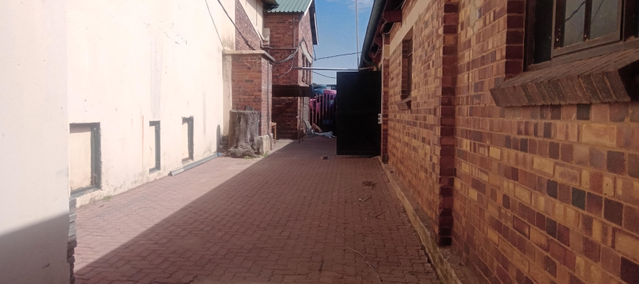 To Let commercial Property for Rent in City Deep Gauteng