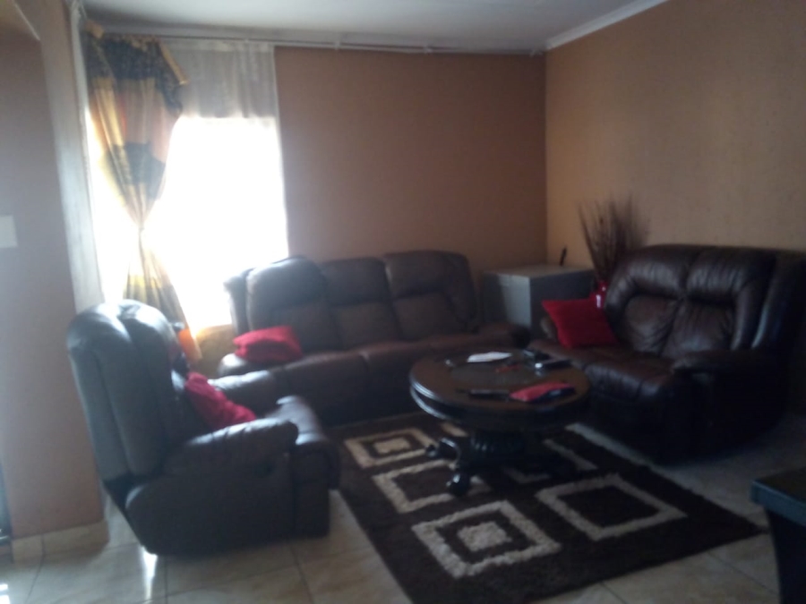 3 Bedroom Property for Sale in Mohlakeng Gauteng