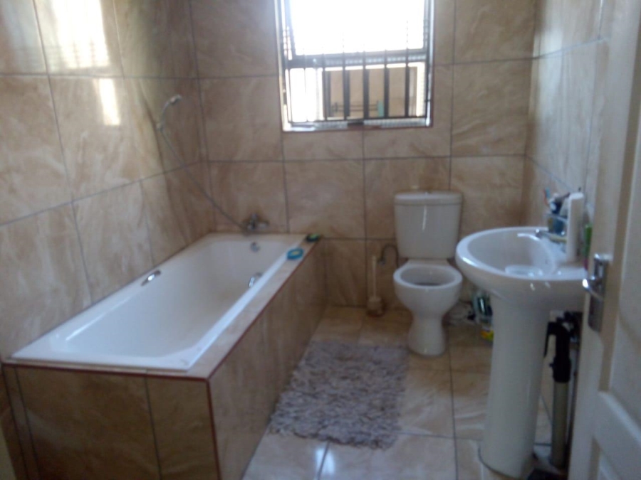 3 Bedroom Property for Sale in Mohlakeng Gauteng