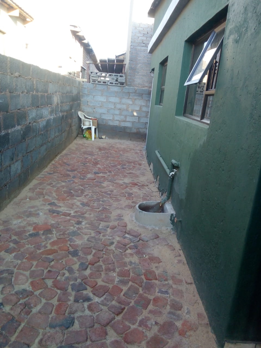 3 Bedroom Property for Sale in Mohlakeng Gauteng