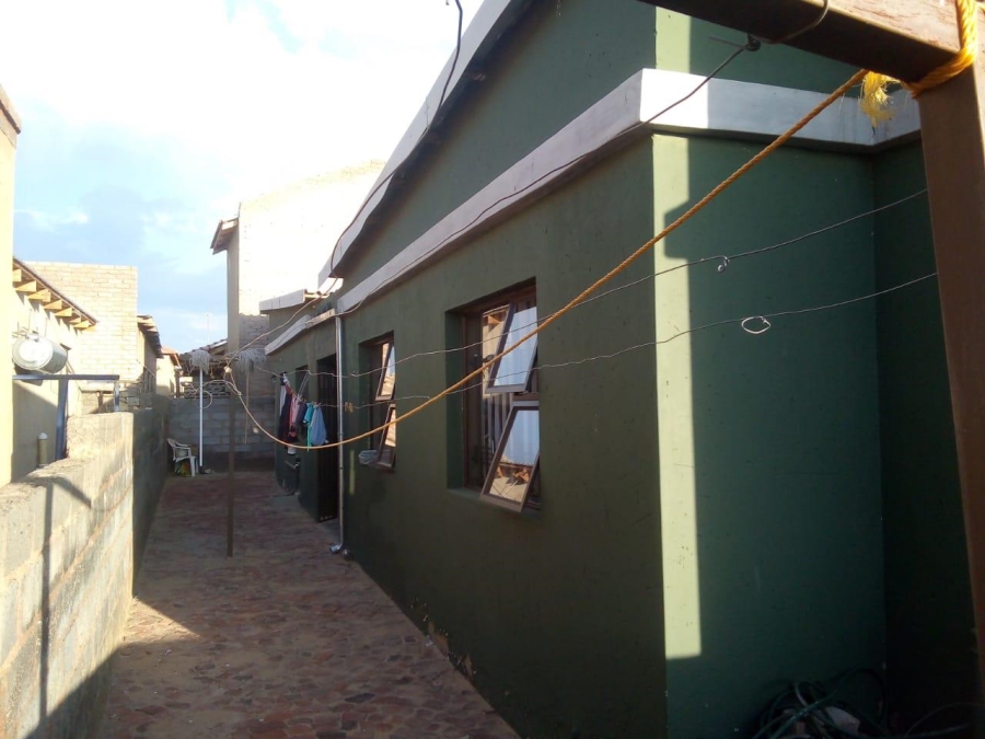 3 Bedroom Property for Sale in Mohlakeng Gauteng