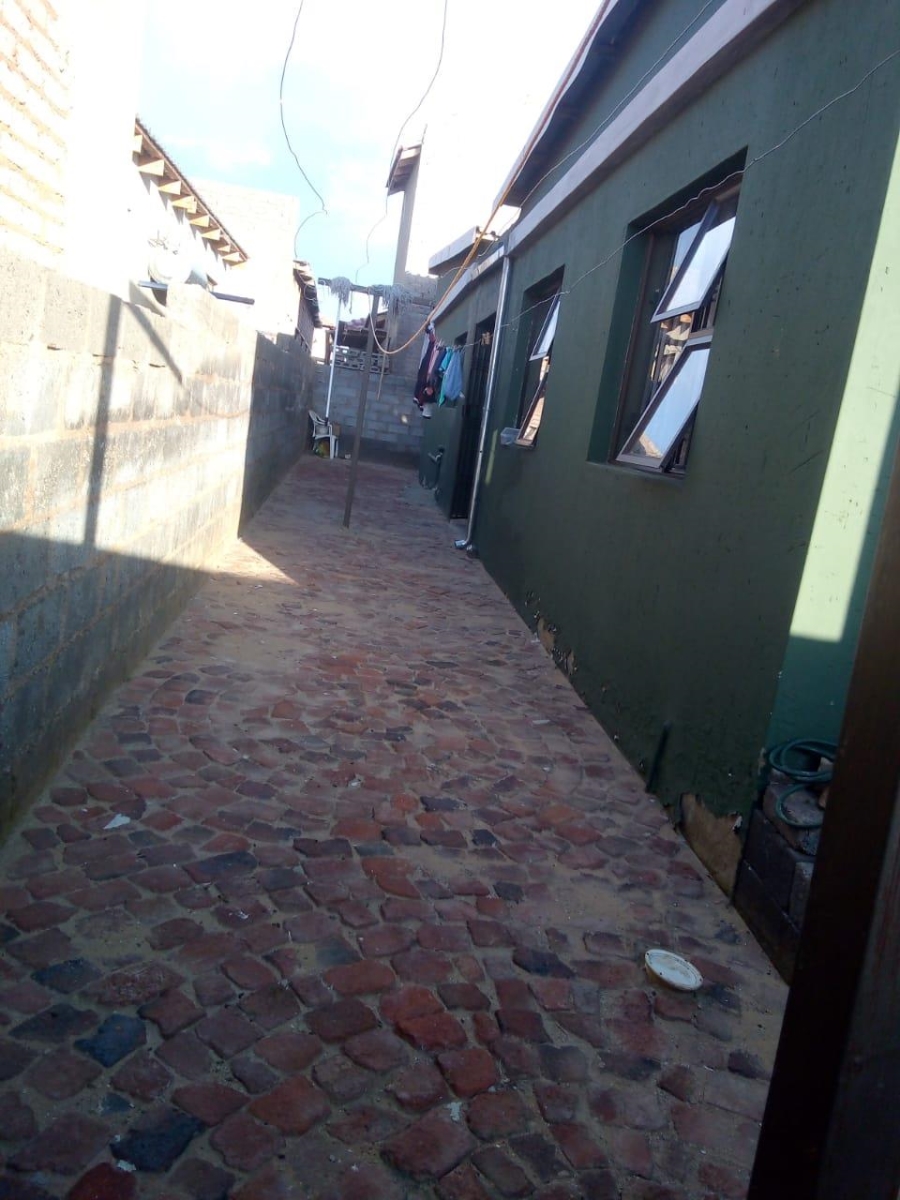 3 Bedroom Property for Sale in Mohlakeng Gauteng