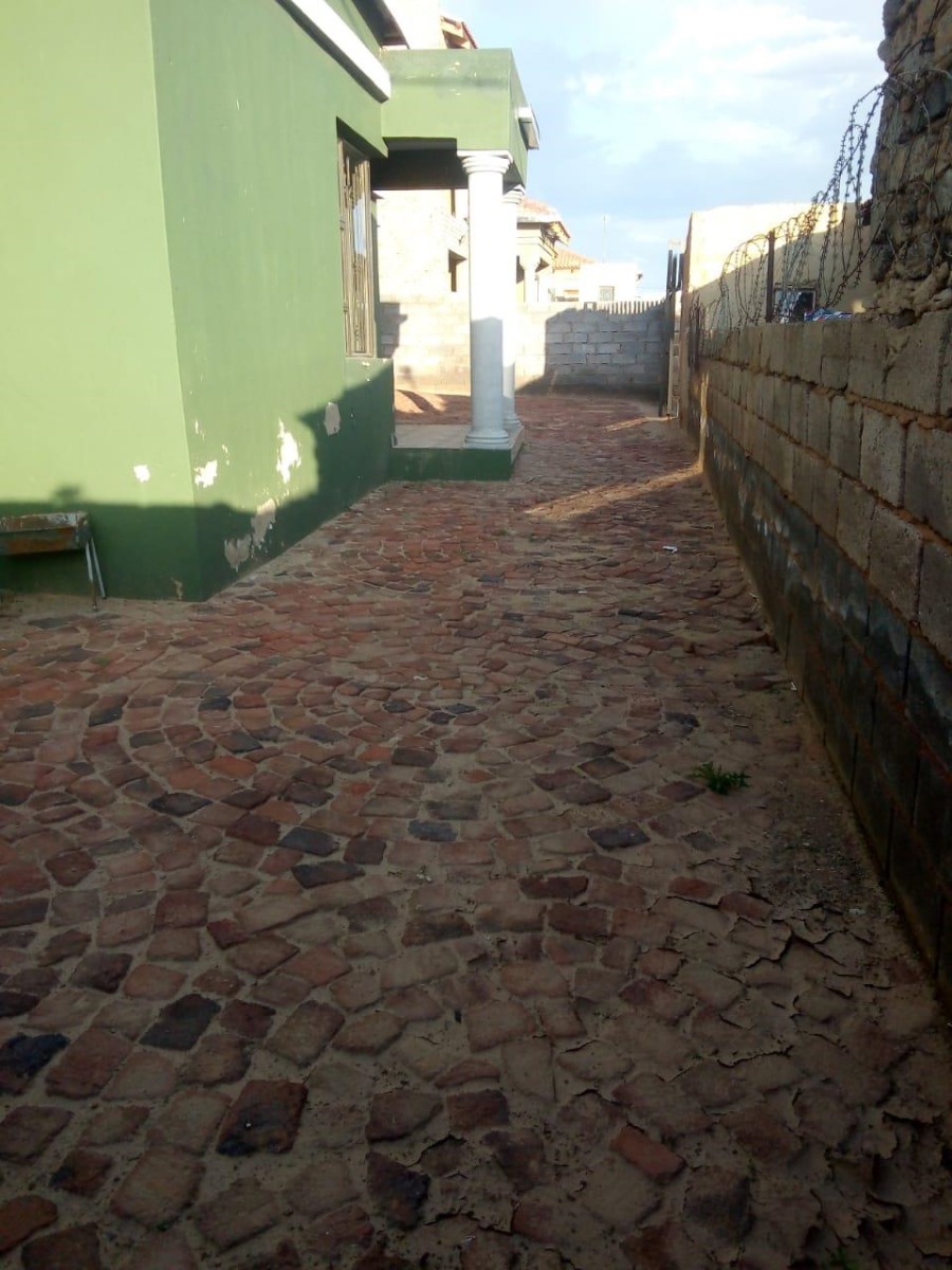 3 Bedroom Property for Sale in Mohlakeng Gauteng
