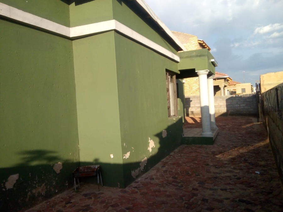 3 Bedroom Property for Sale in Mohlakeng Gauteng