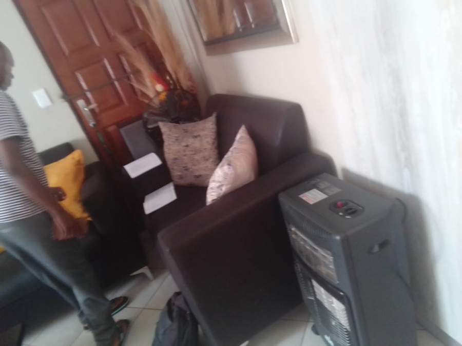 3 Bedroom Property for Sale in Azaadville Gardens Gauteng