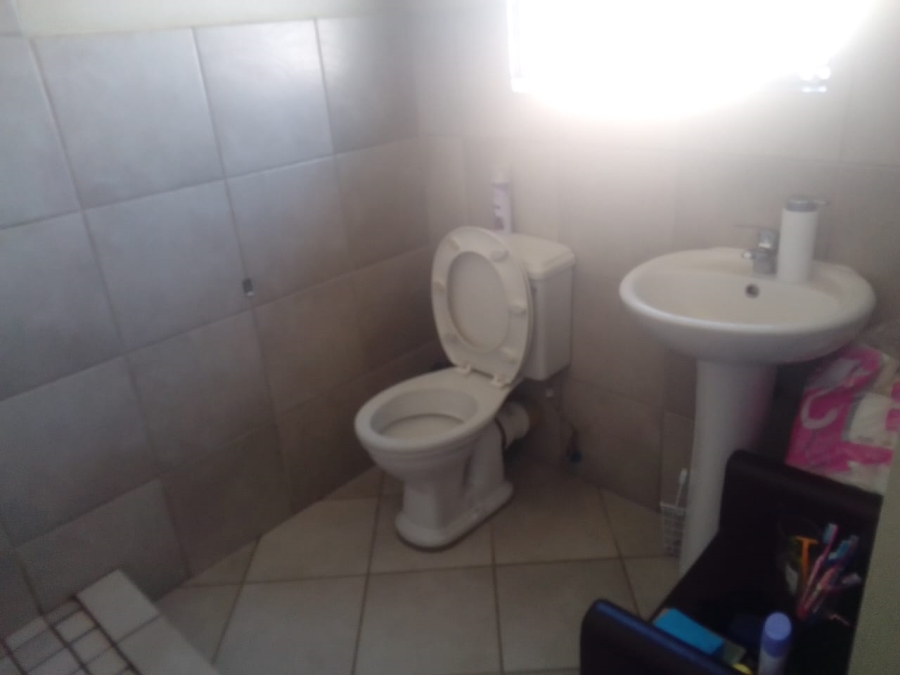 3 Bedroom Property for Sale in Azaadville Gardens Gauteng