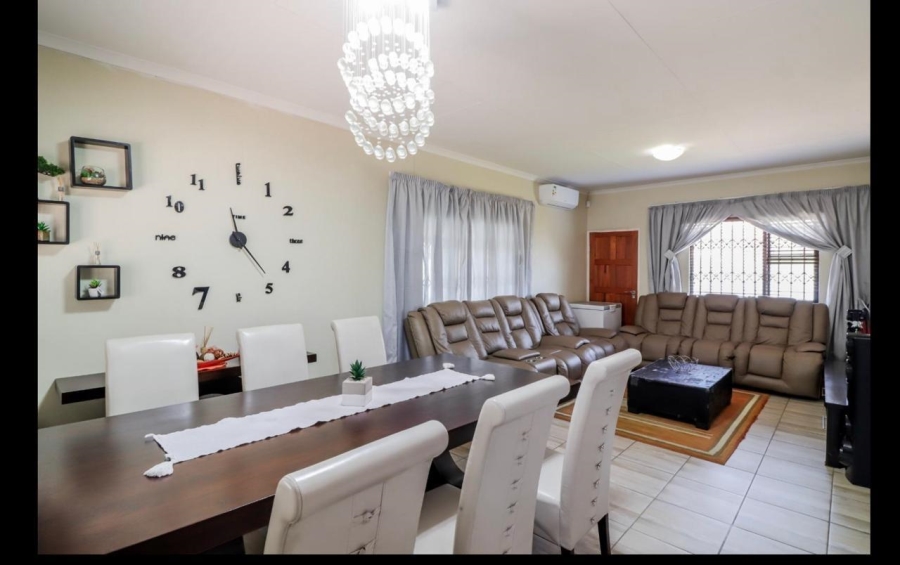 3 Bedroom Property for Sale in Azaadville Gardens Gauteng