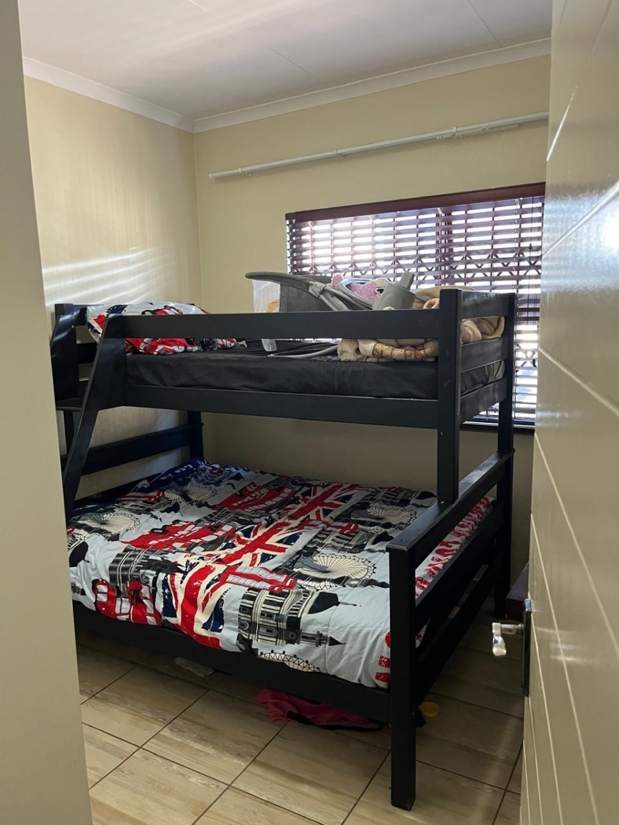 3 Bedroom Property for Sale in Azaadville Gardens Gauteng