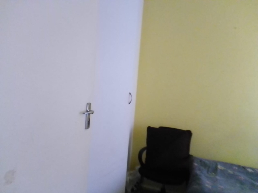 2 Bedroom Property for Sale in Wentworth Park Gauteng