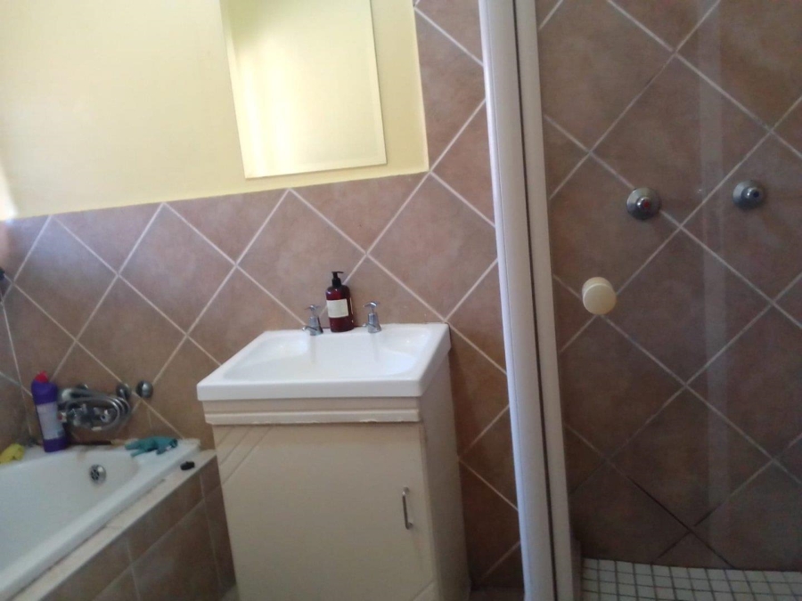 2 Bedroom Property for Sale in Wentworth Park Gauteng