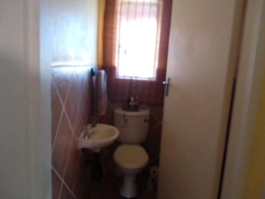 2 Bedroom Property for Sale in Wentworth Park Gauteng