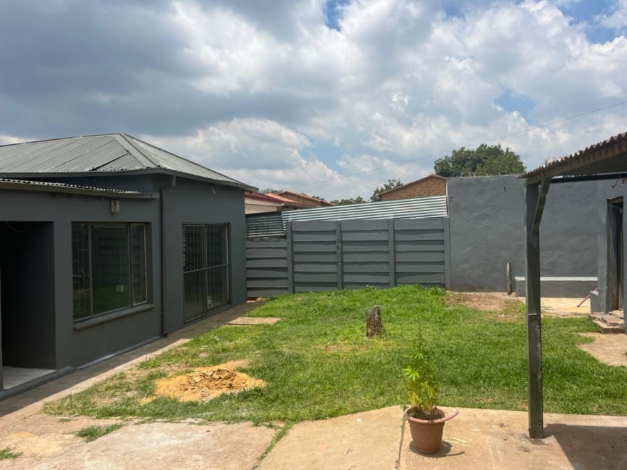 6 Bedroom Property for Sale in Randgate Gauteng