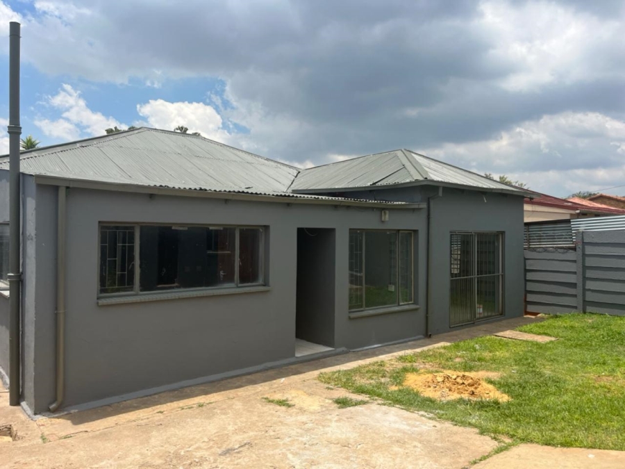 6 Bedroom Property for Sale in Randgate Gauteng