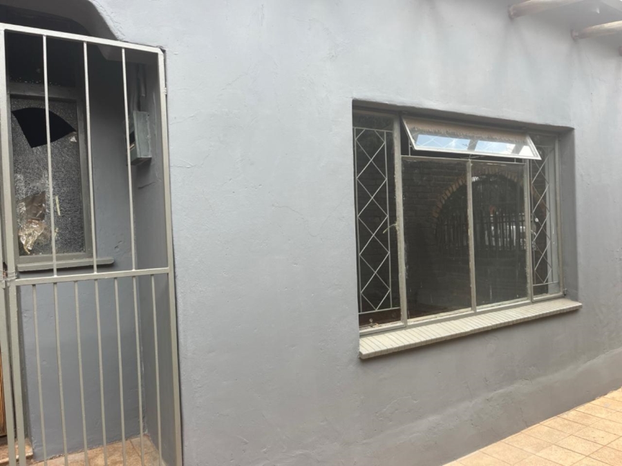 6 Bedroom Property for Sale in Randgate Gauteng
