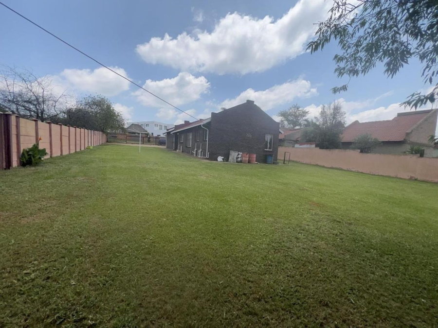 2 Bedroom Property for Sale in Greenhills Ext 3 Gauteng