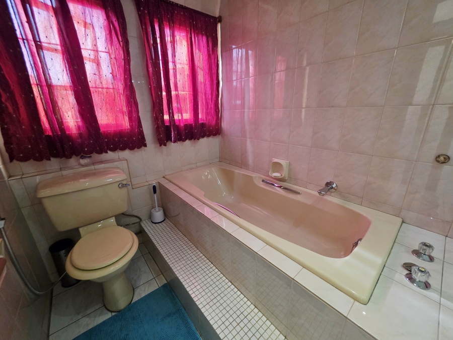 3 Bedroom Property for Sale in Colbyn Gauteng