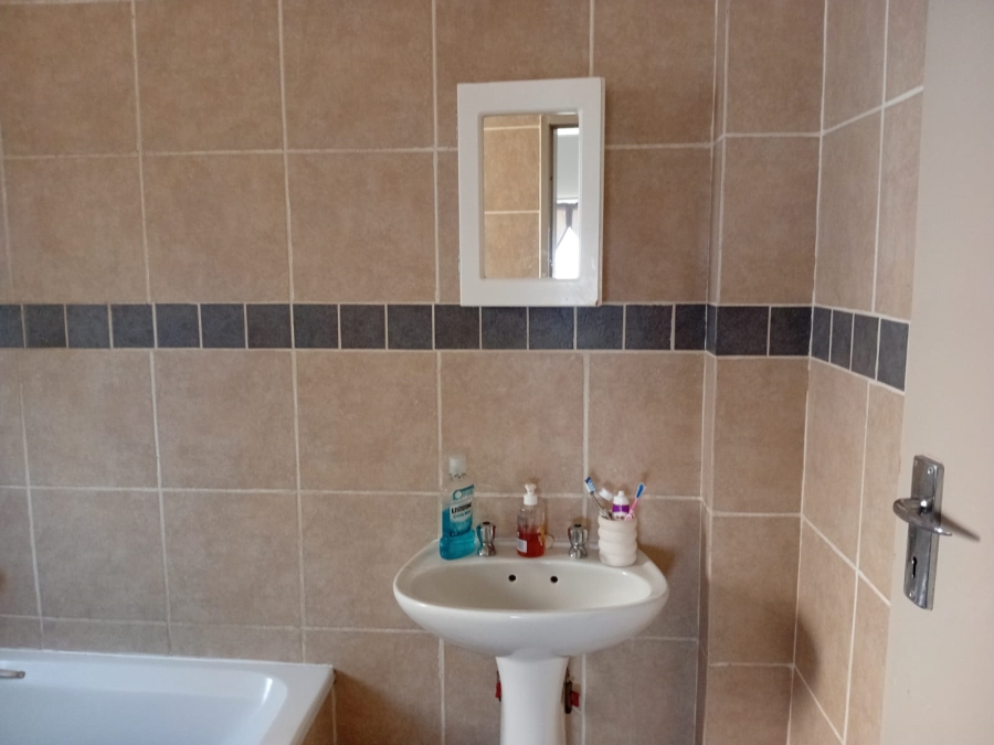 To Let 2 Bedroom Property for Rent in Hazeldean Gauteng