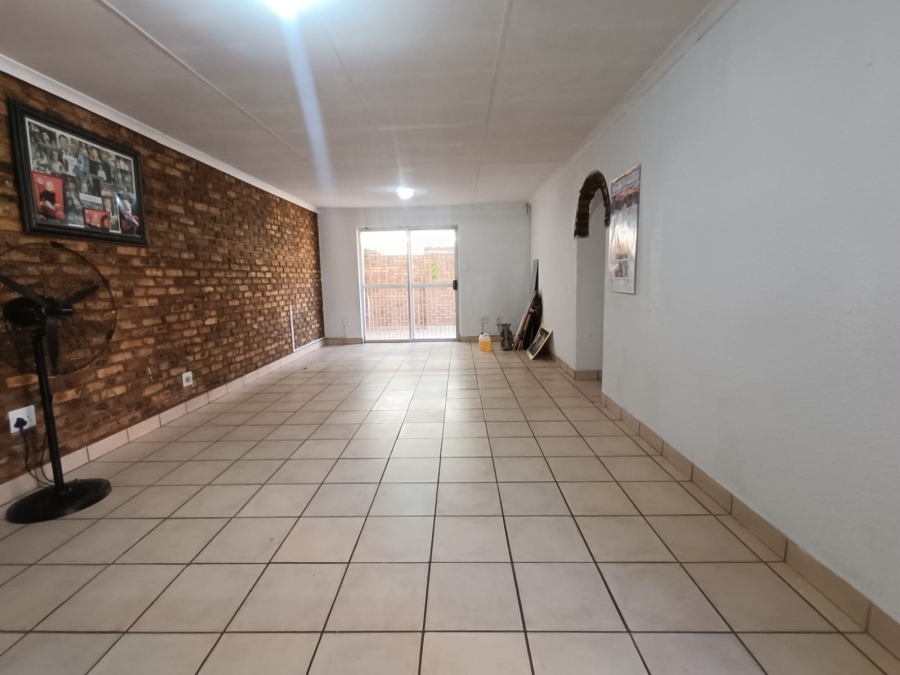 3 Bedroom Property for Sale in Homelake Gauteng