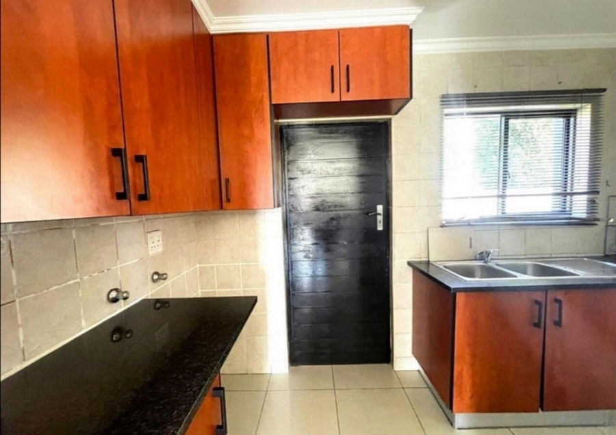 3 Bedroom Property for Sale in Thatchfield Estate Gauteng