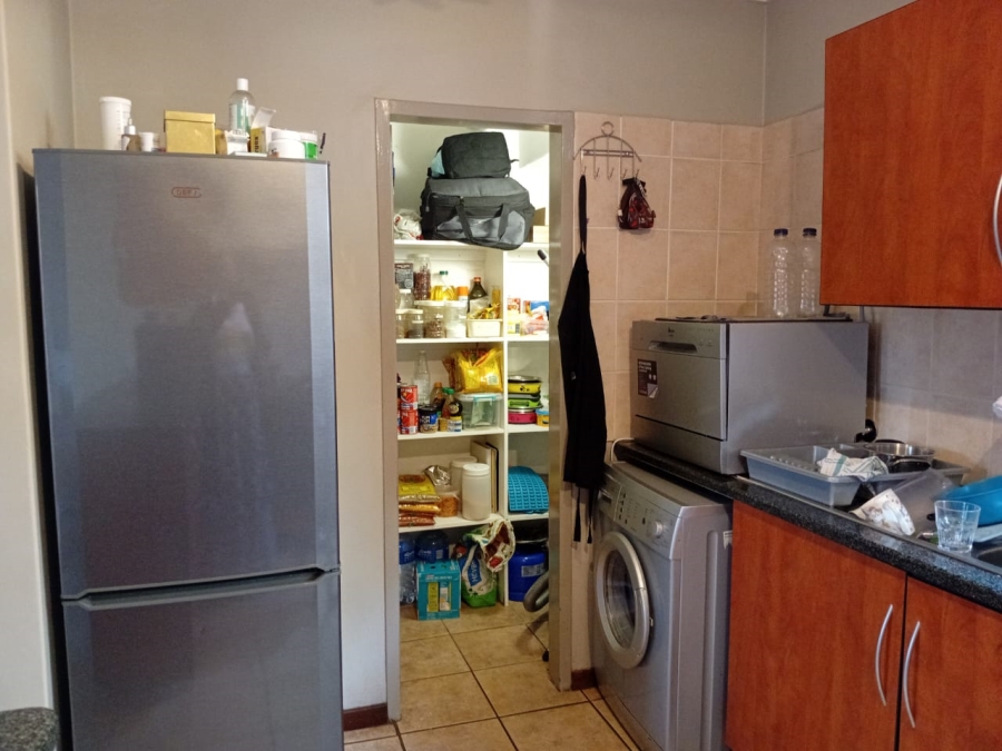 To Let 2 Bedroom Property for Rent in Die Wilgers Gauteng