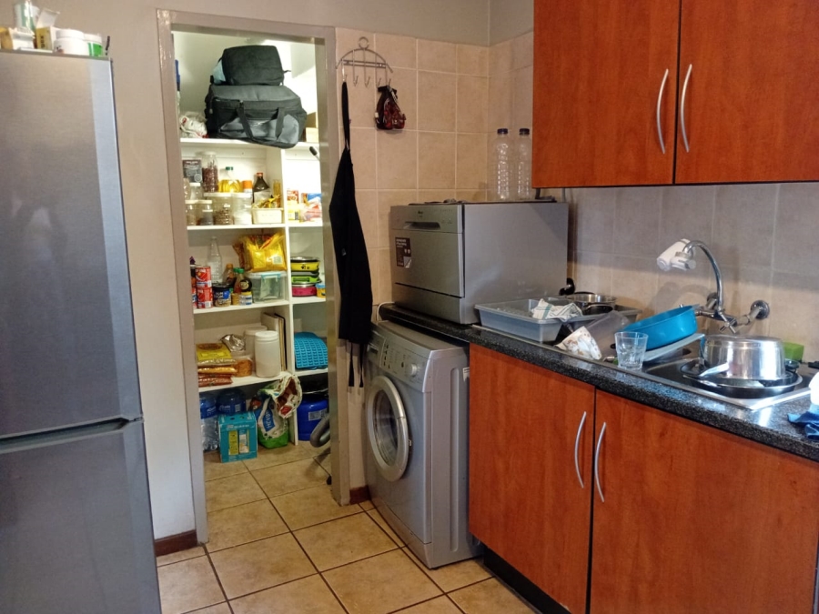 To Let 2 Bedroom Property for Rent in Die Wilgers Gauteng