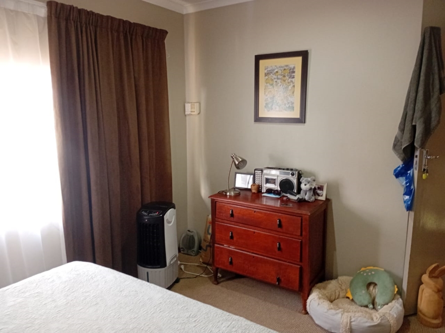 To Let 2 Bedroom Property for Rent in Die Wilgers Gauteng