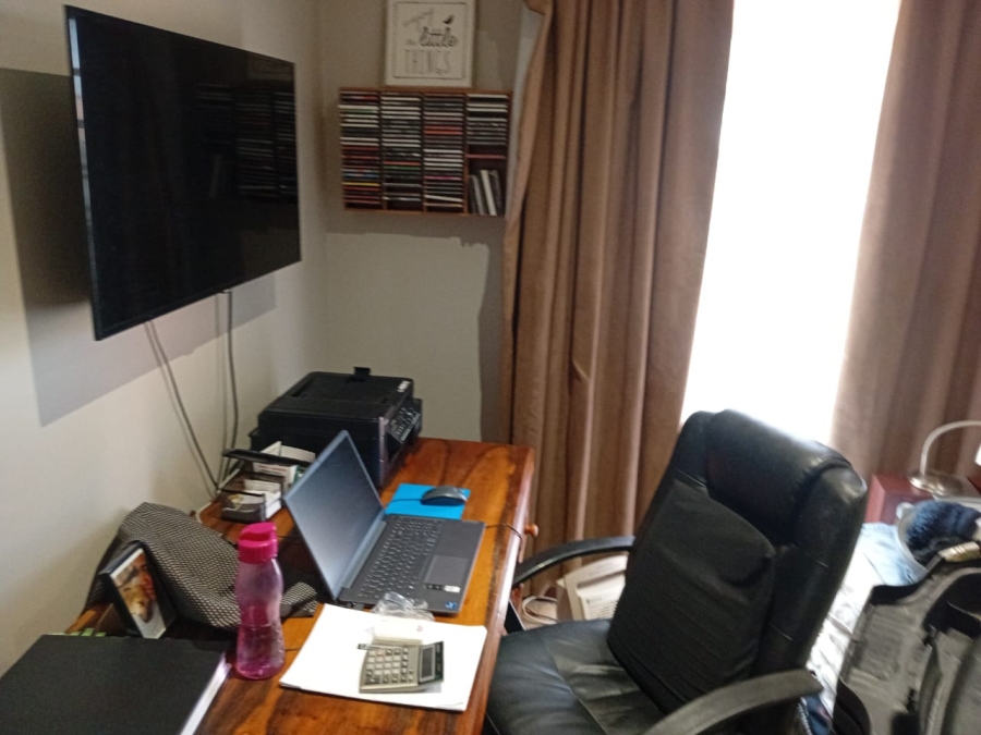 To Let 2 Bedroom Property for Rent in Die Wilgers Gauteng