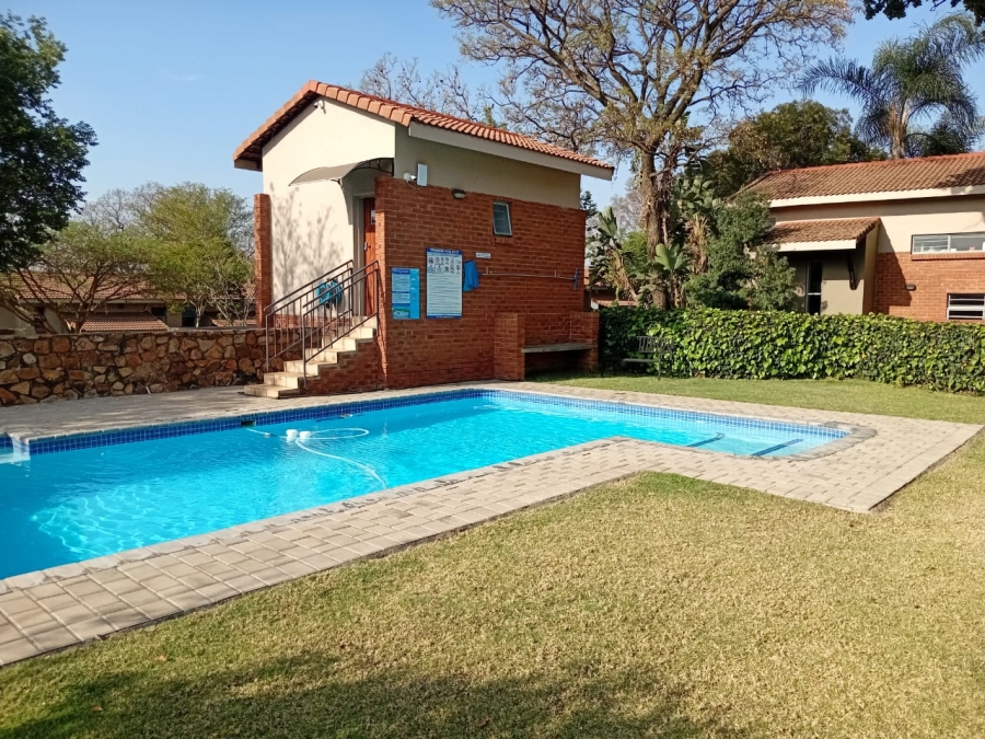 To Let 2 Bedroom Property for Rent in Die Wilgers Gauteng