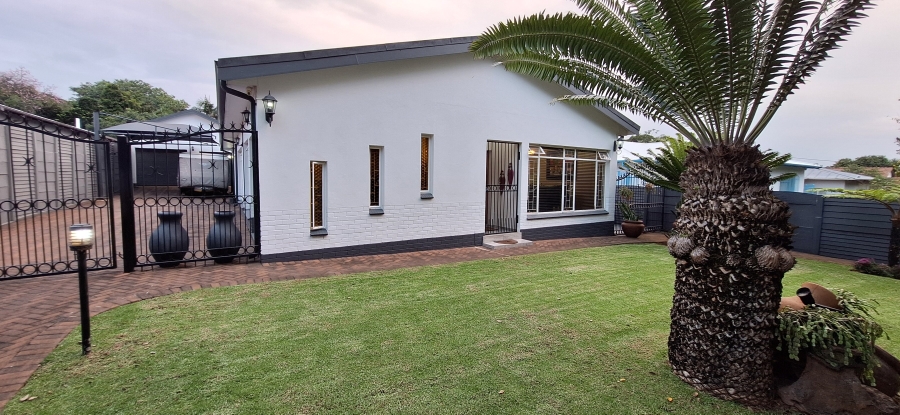 3 Bedroom Property for Sale in Rietfontein Gauteng
