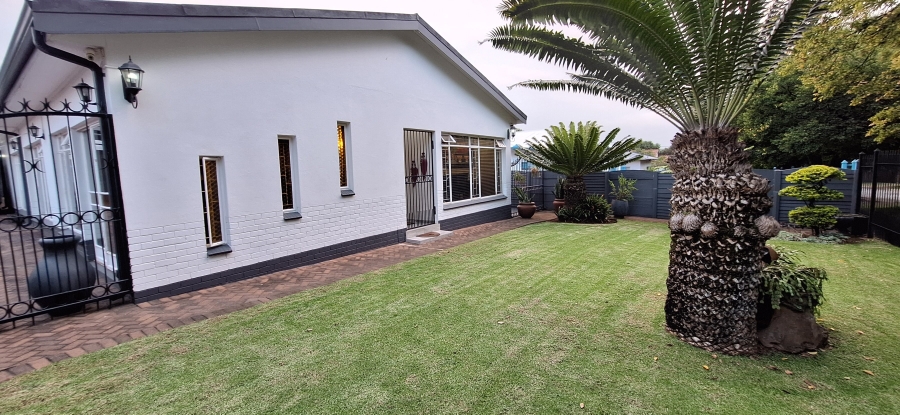 3 Bedroom Property for Sale in Rietfontein Gauteng