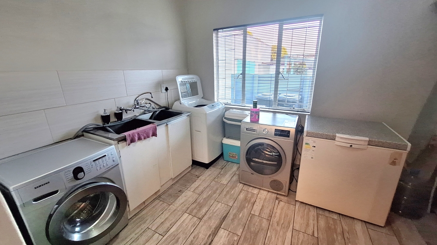 3 Bedroom Property for Sale in Rietfontein Gauteng