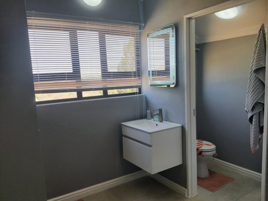 3 Bedroom Property for Sale in Glen Austin Gauteng