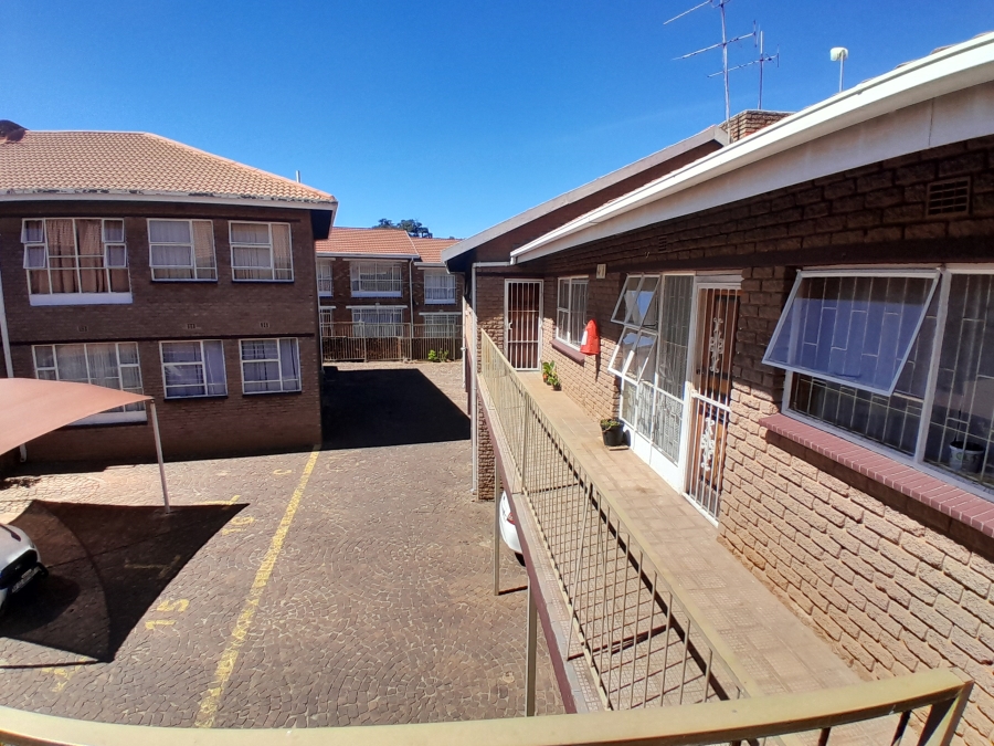 2 Bedroom Property for Sale in Greenhills Gauteng