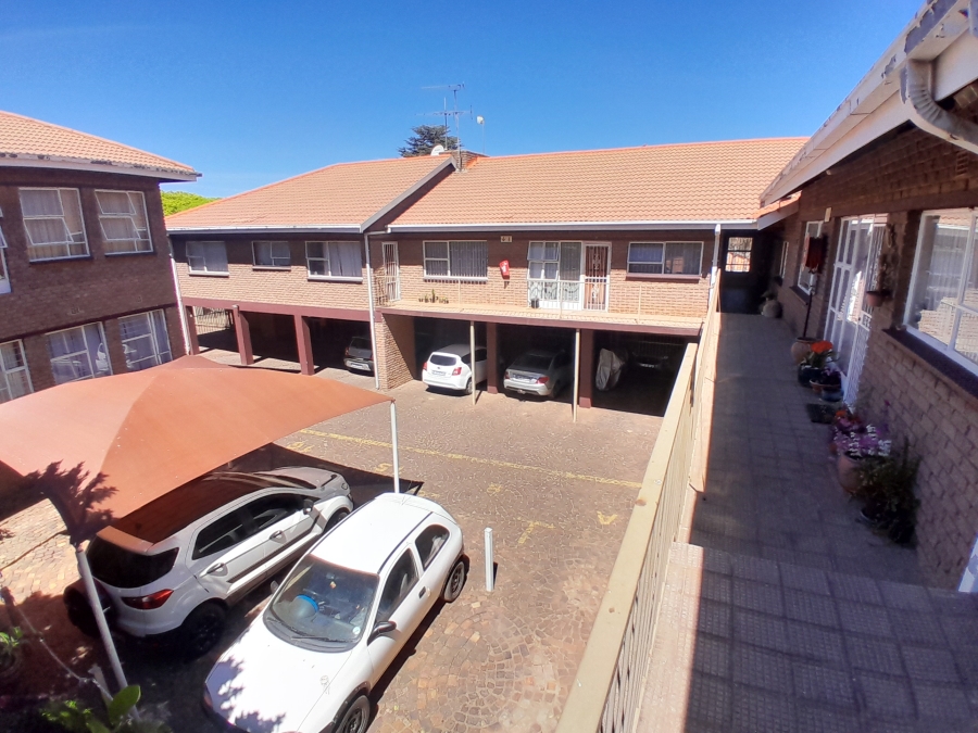2 Bedroom Property for Sale in Greenhills Gauteng