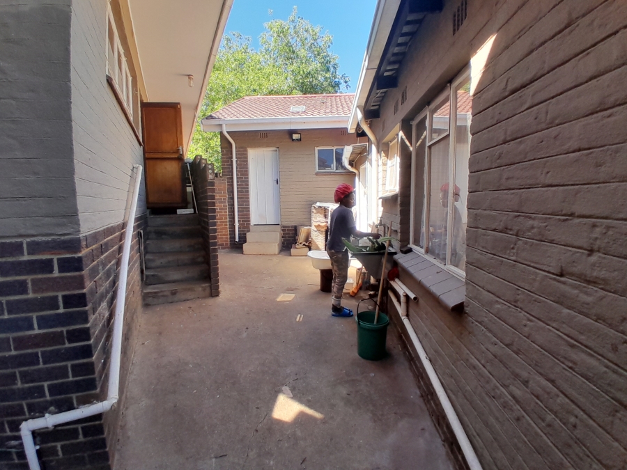 2 Bedroom Property for Sale in Greenhills Gauteng