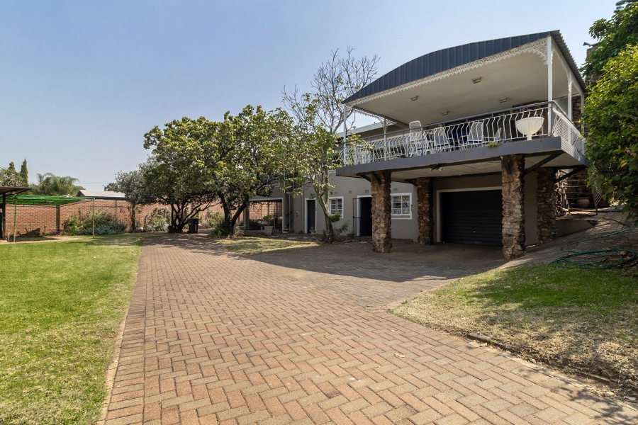 4 Bedroom Property for Sale in Rietfontein Gauteng