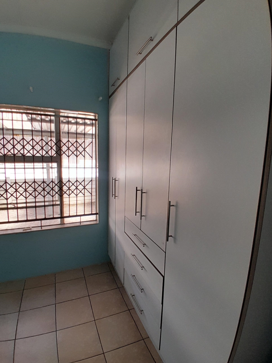 3 Bedroom Property for Sale in Greenhills Gauteng