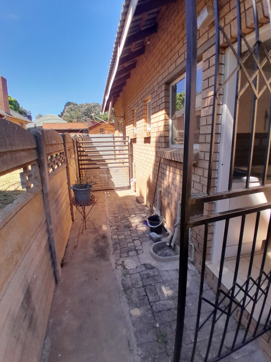 3 Bedroom Property for Sale in Greenhills Gauteng