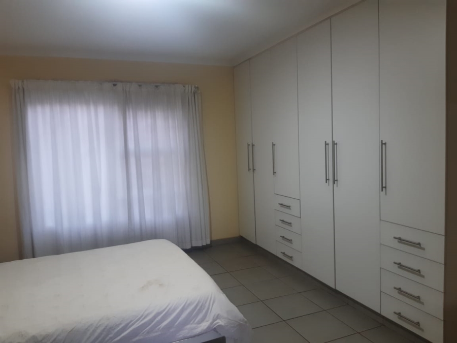 To Let 3 Bedroom Property for Rent in Bredell Gauteng