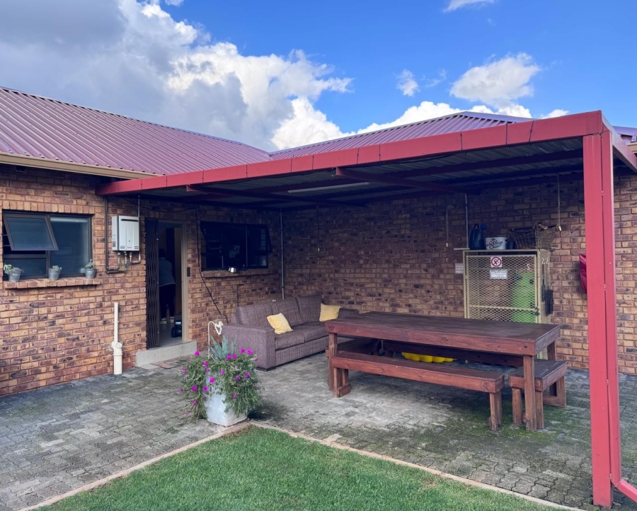 To Let 3 Bedroom Property for Rent in Bredell Gauteng