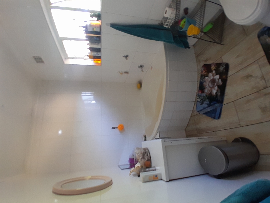 4 Bedroom Property for Sale in Greenhills Gauteng